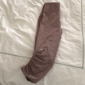 Lulu crop pants size 6